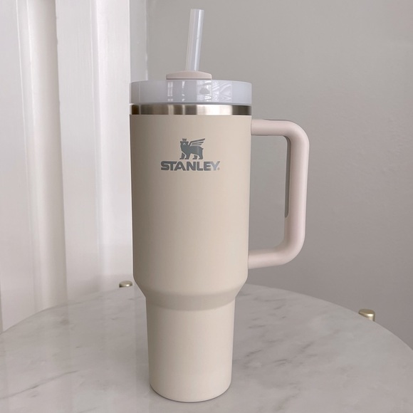 Stanley 40oz Quencher H2.O Flowstate Tumbler (soft matte) - Picture 11 of 13